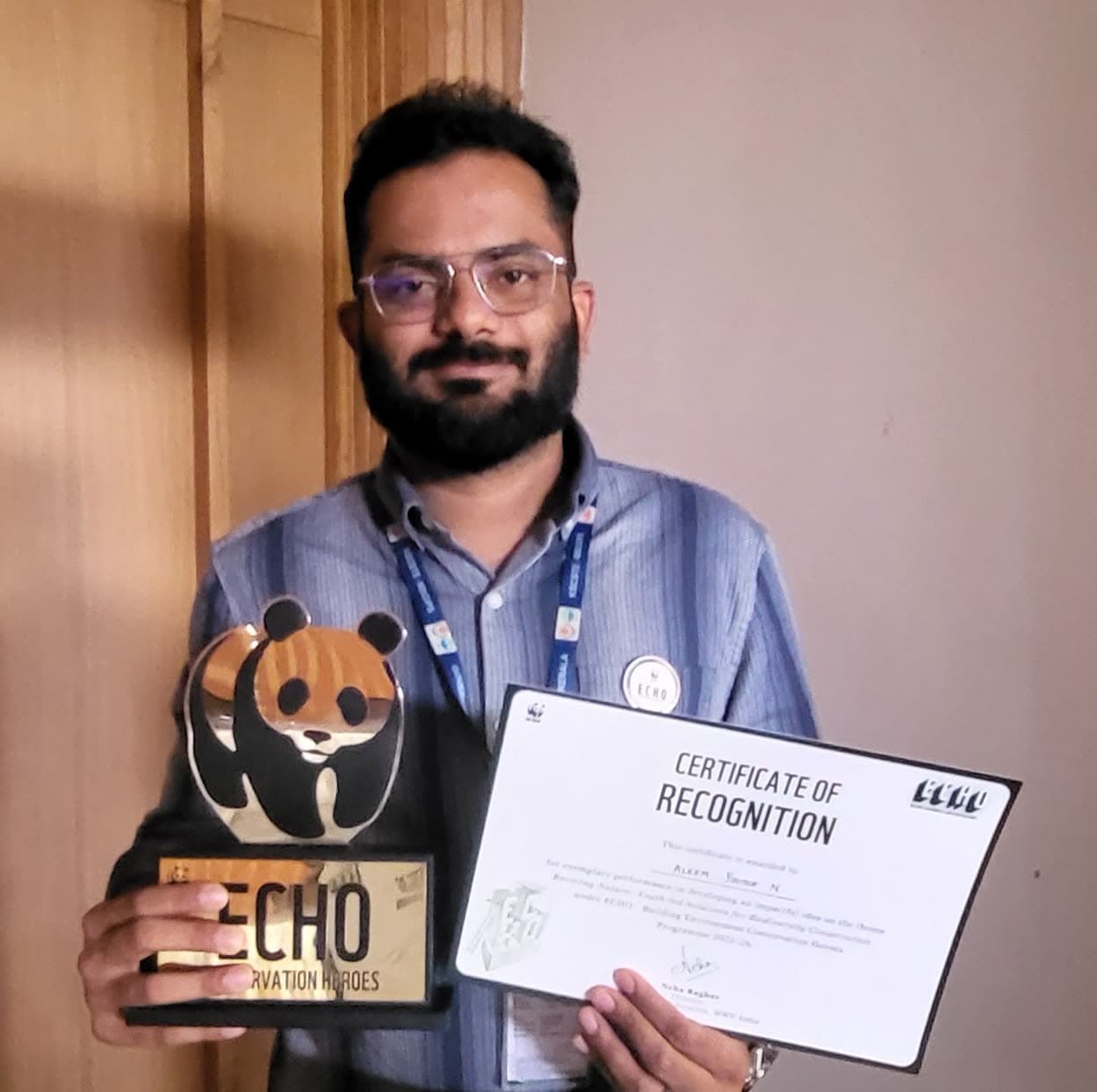 WWF ഇന്ത്യയുടെ പരിസ്ഥിതി സംരക്ഷണ പരിപാടിക്കു കീഴിൽ ലഭിച്ച ECHO കൺസർവേഷൻ ഹീറോസ് ഫലകവും സാക്ഷ്യപത്രവും.